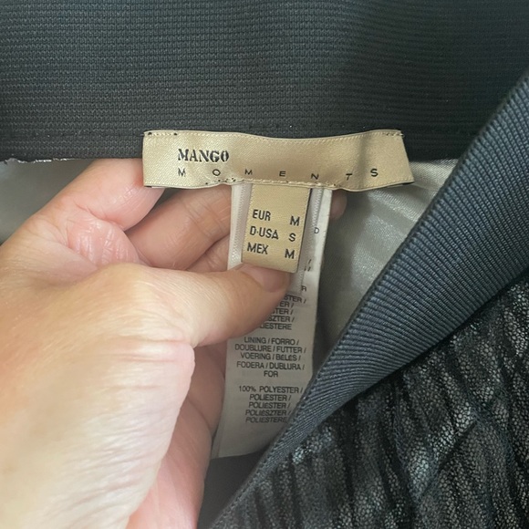 Black Lace Mini Skirt (US M) - Picture 4 of 4